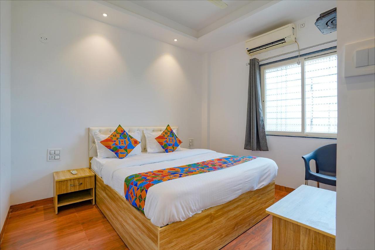 Collection O Hotel Farmaish Garden Chinchvad 외부 사진