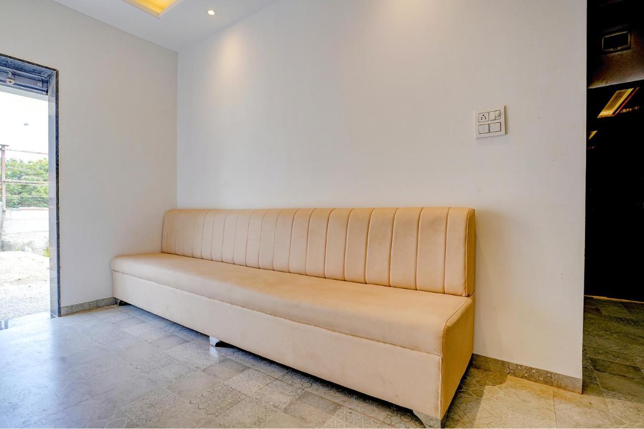 Collection O Hotel Farmaish Garden Chinchvad 외부 사진